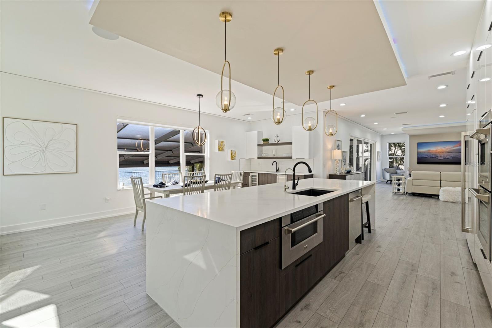 HINES TUTTA GLORIA A DIO - Residential