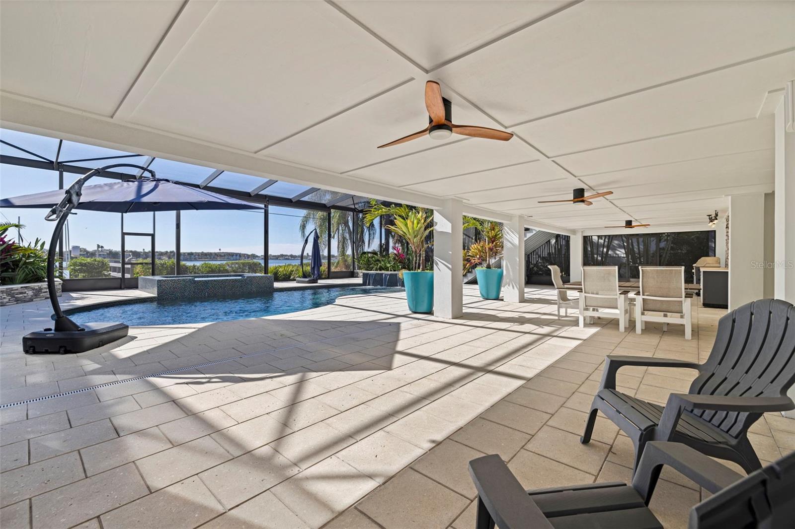 HINES TUTTA GLORIA A DIO - Residential