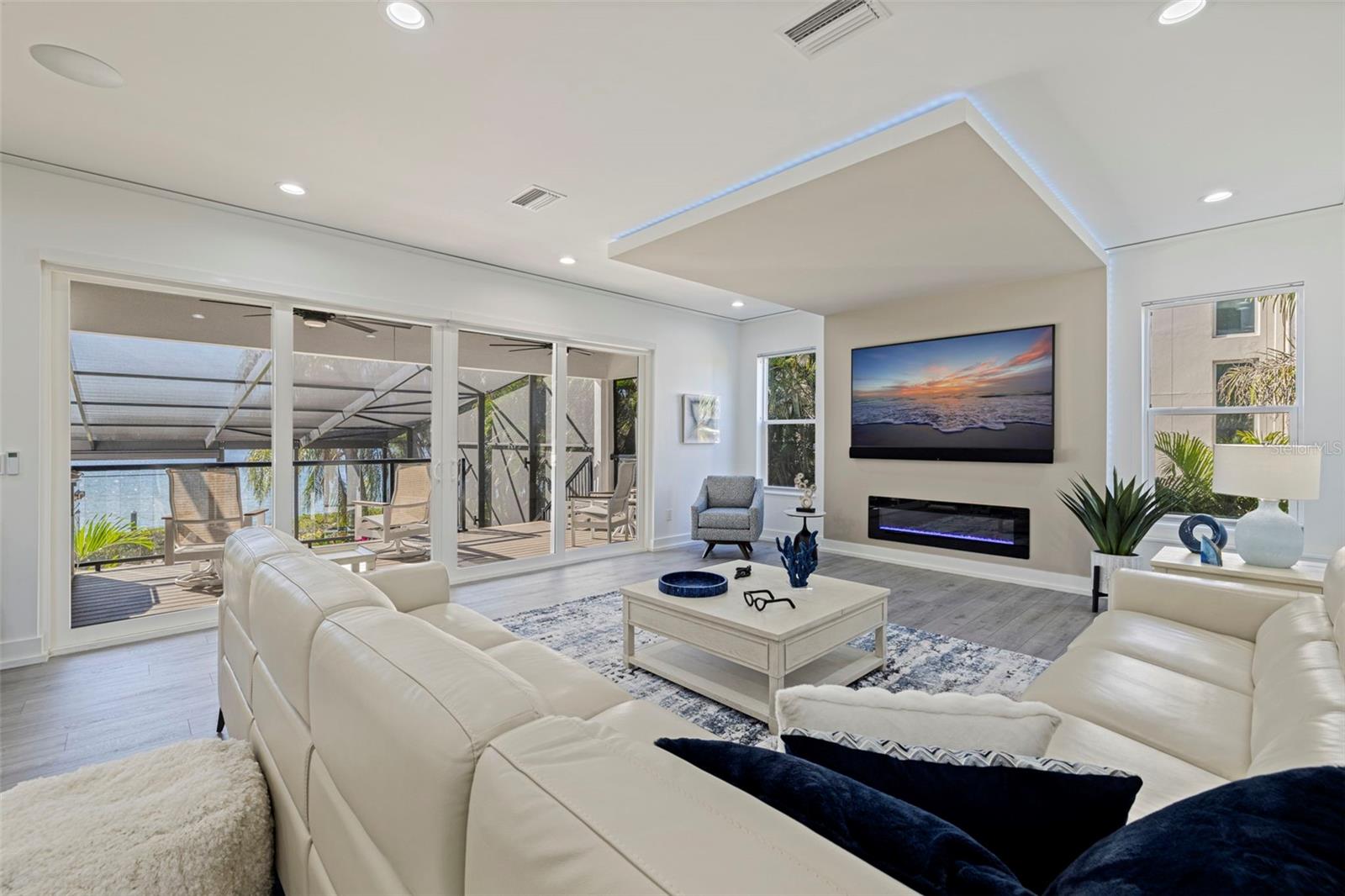 HINES TUTTA GLORIA A DIO - Residential