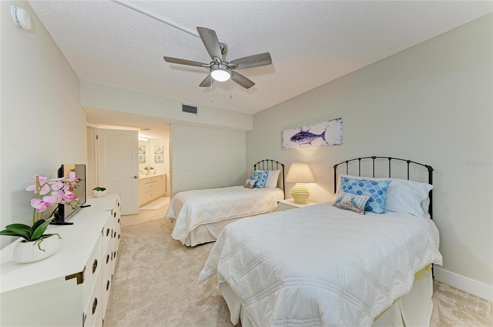 WESTCHESTER APTS - Residential