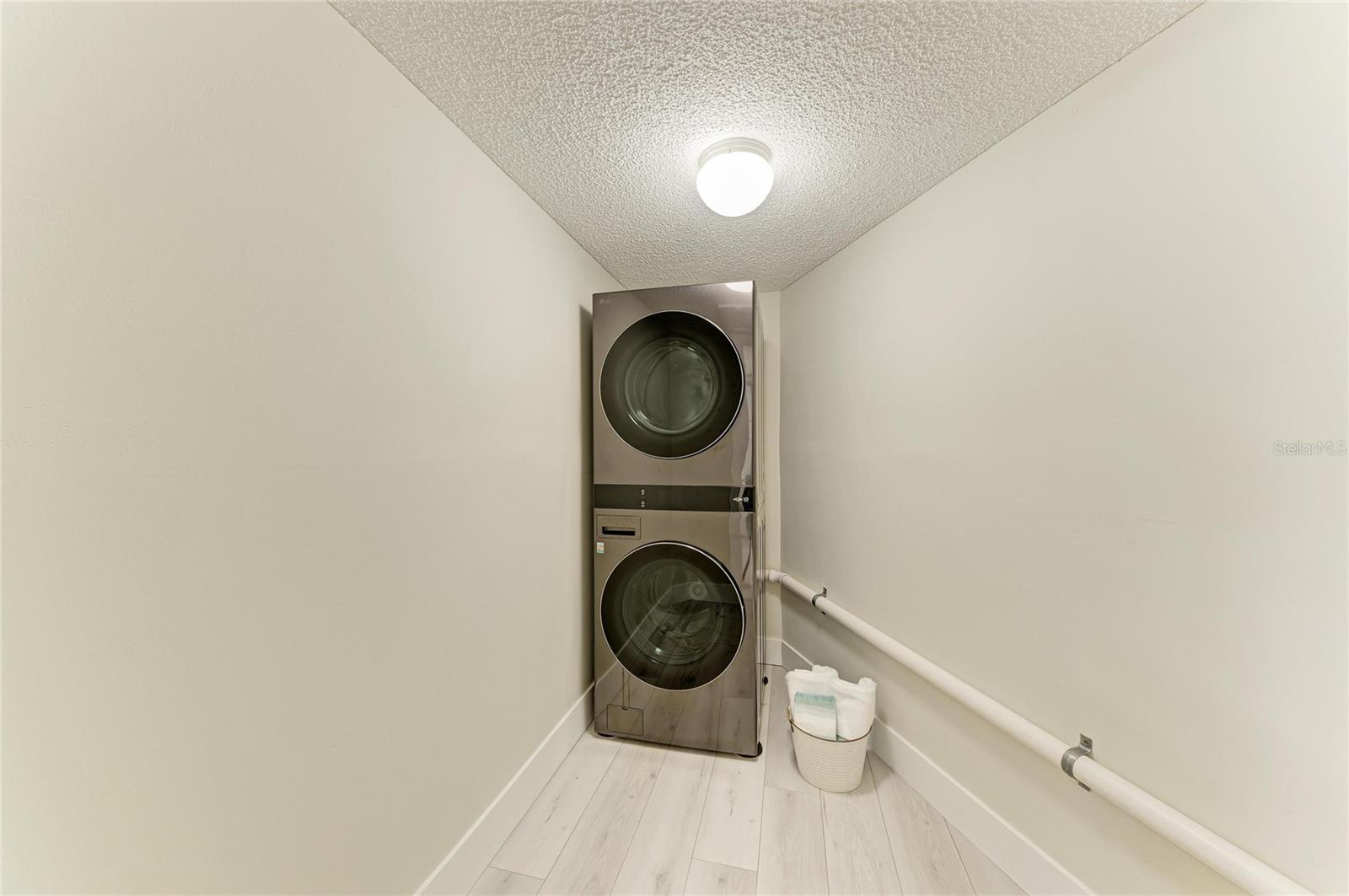 WESTCHESTER APTS - Residential