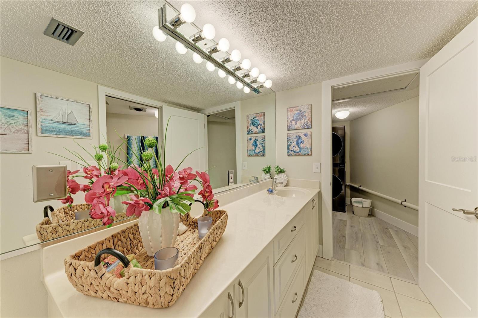 WESTCHESTER APTS - Residential