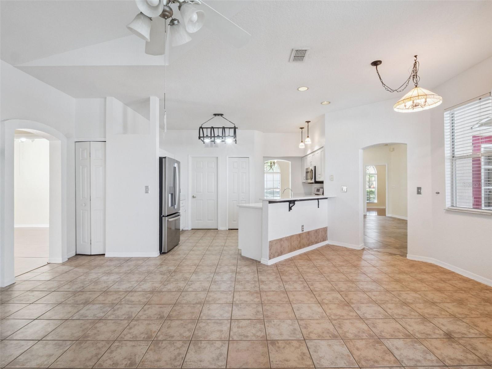 HIGH POINTE - Residential