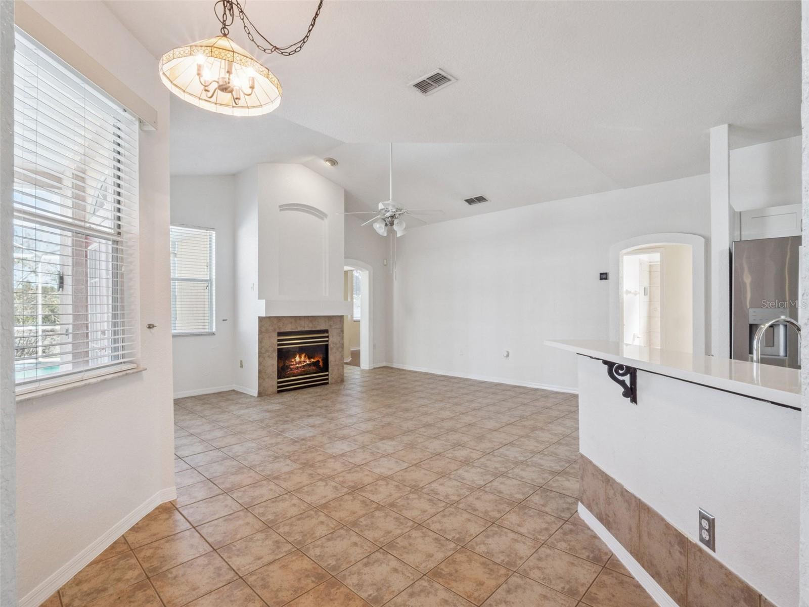 HIGH POINTE - Residential