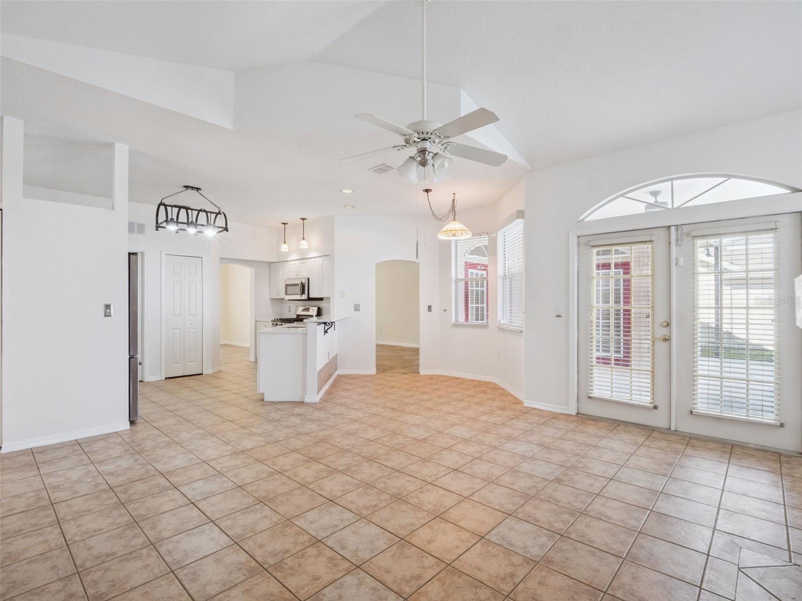 HIGH POINTE - Residential