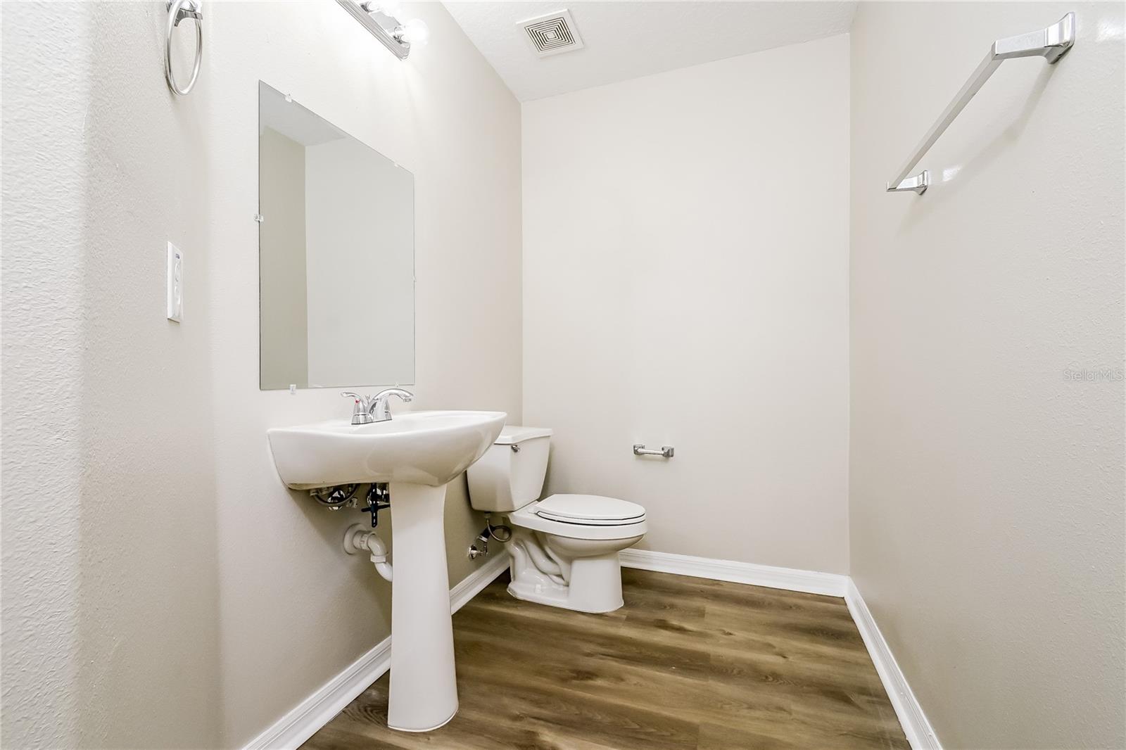 SOUTH FORK UNIT 5 - Residential Lease