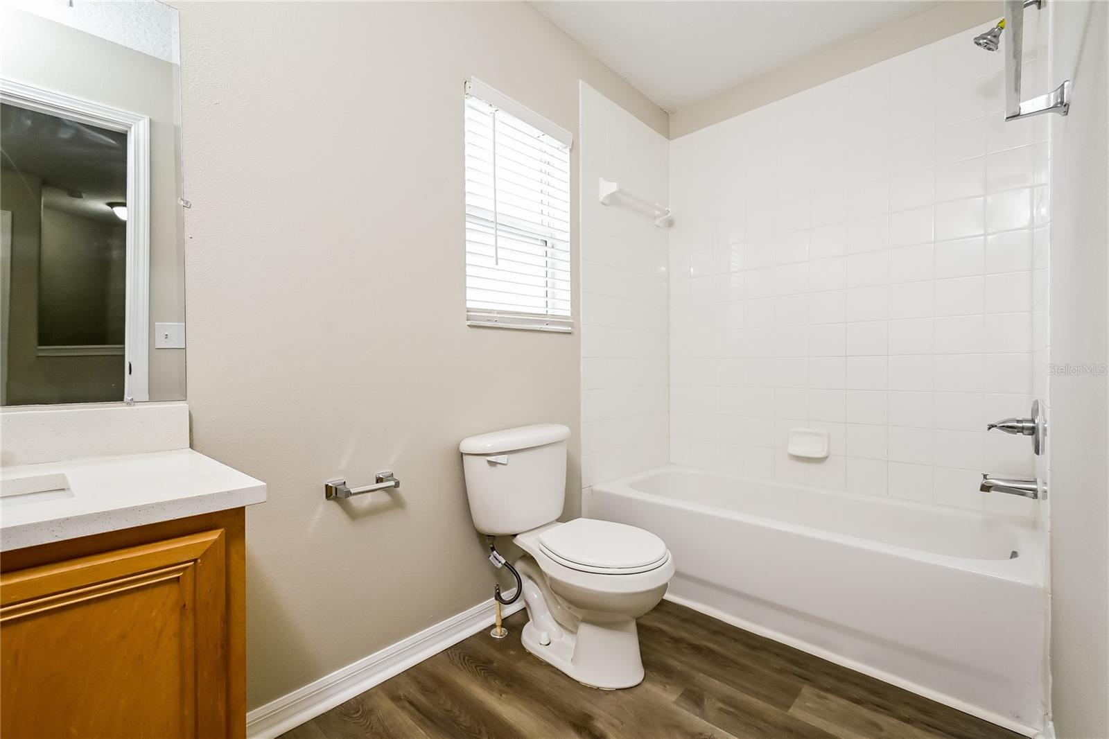 SOUTH FORK UNIT 5 - Residential Lease