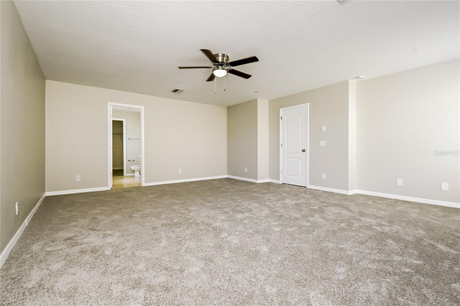 SOUTH FORK UNIT 5 - Residential Lease