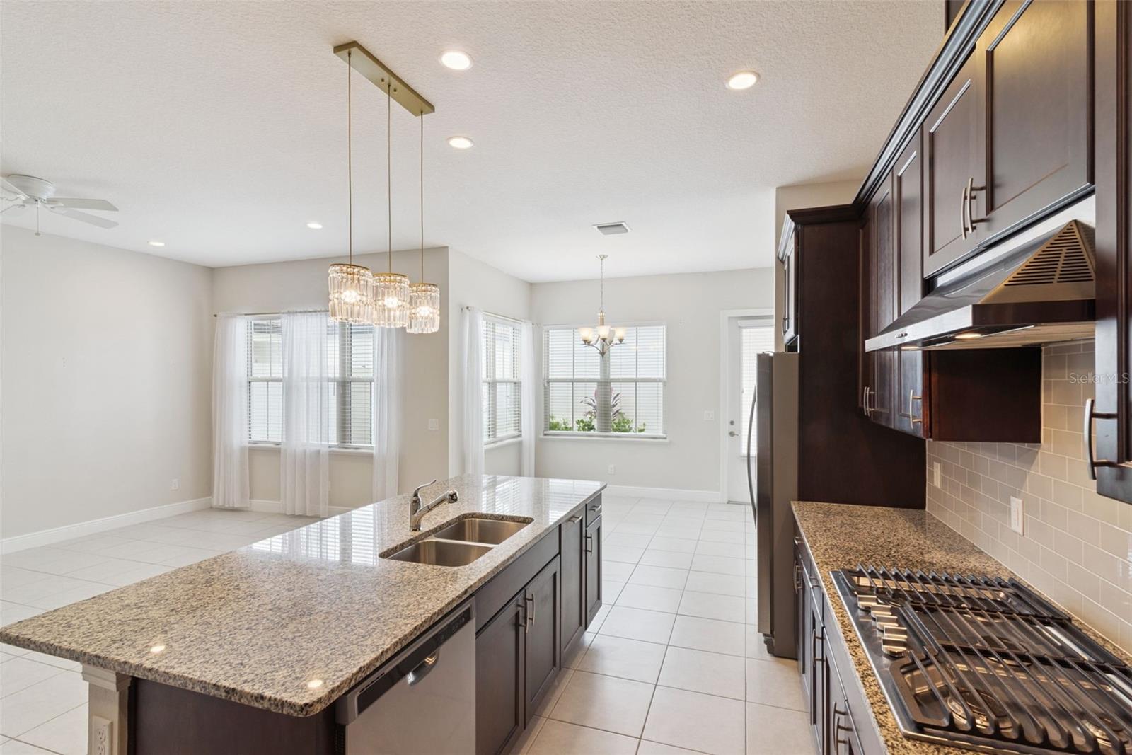 LAKESHORE PRESERVE PH 1 - Residential Lease