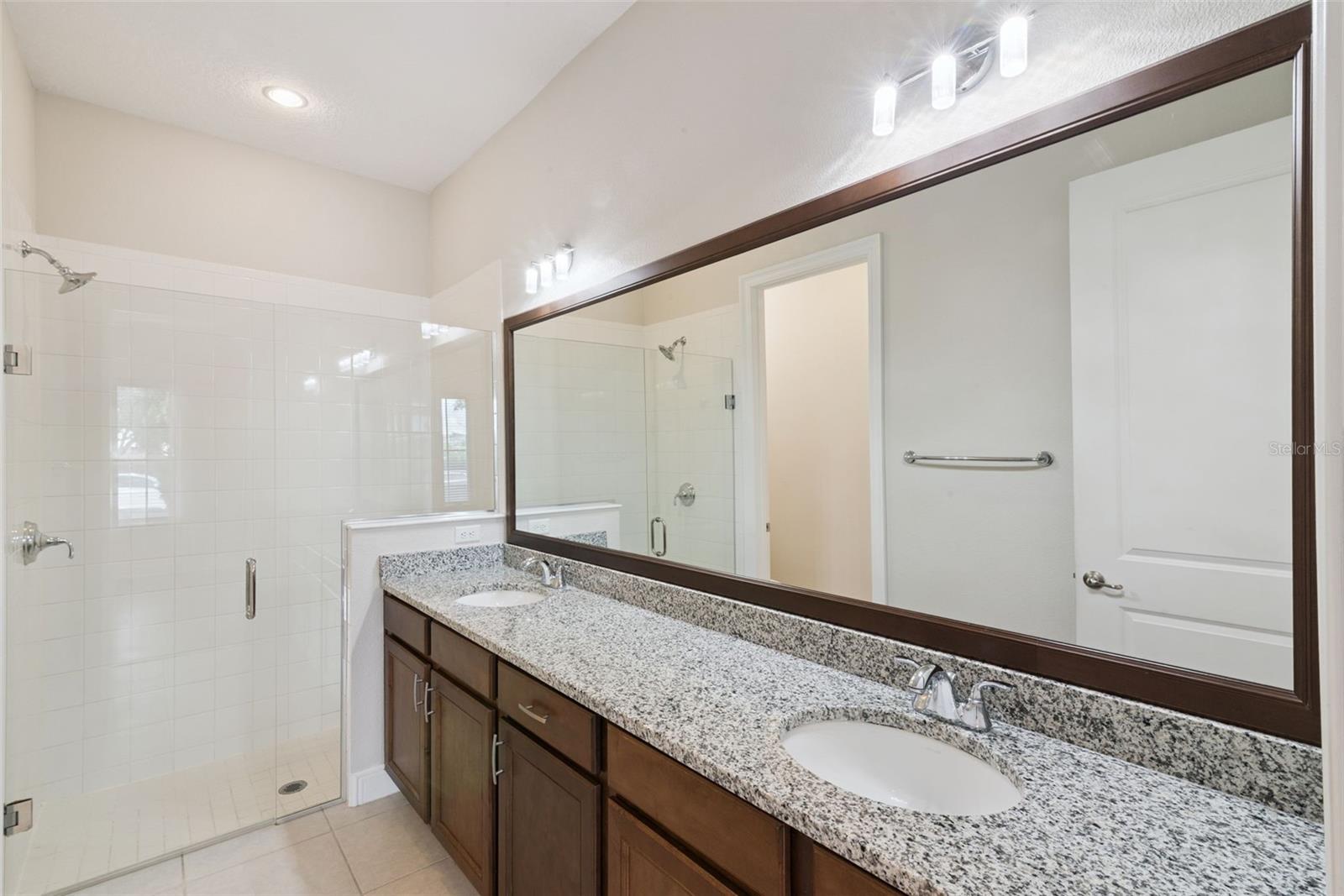 LAKESHORE PRESERVE PH 1 - Residential Lease