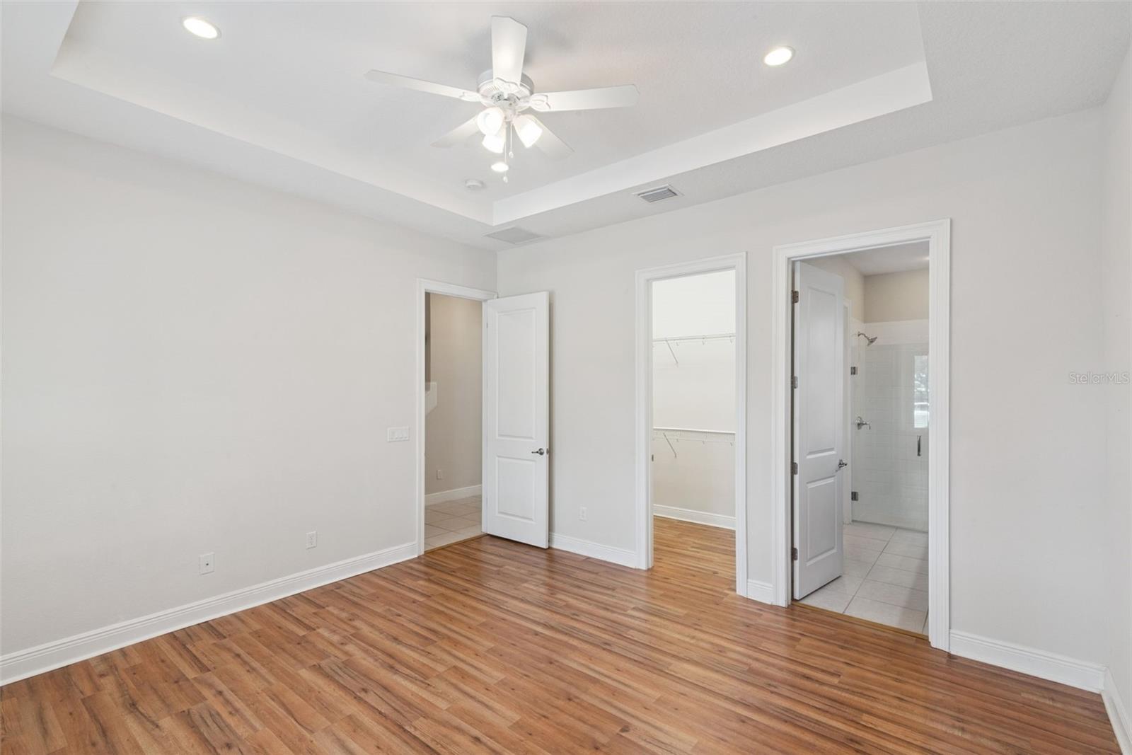 LAKESHORE PRESERVE PH 1 - Residential Lease