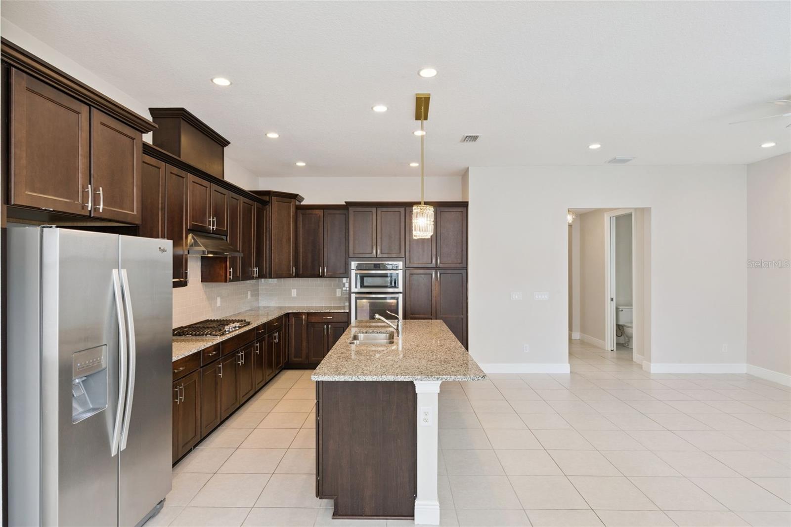 LAKESHORE PRESERVE PH 1 - Residential Lease