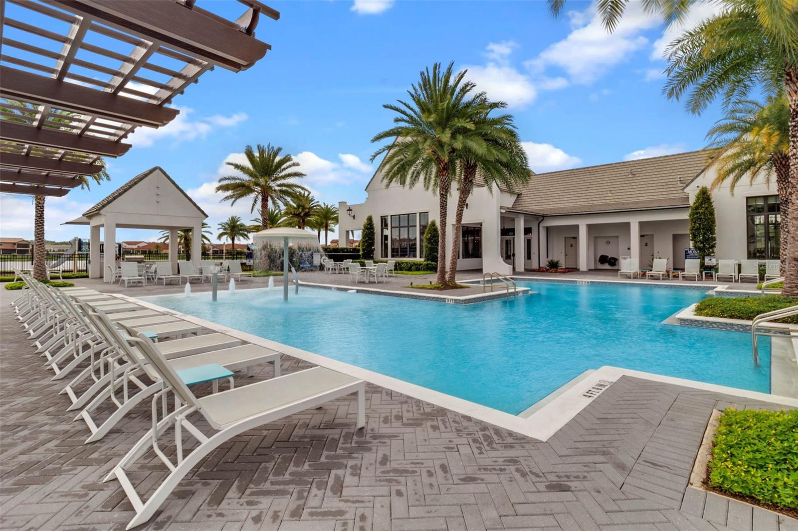 LAKESHORE PRESERVE PH 1 - Residential Lease