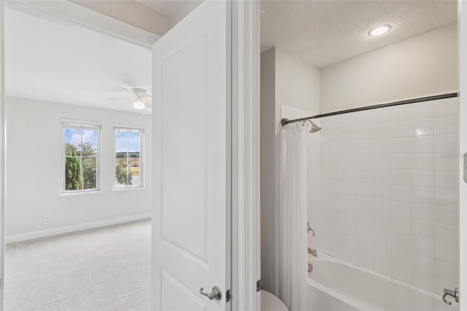 LAKESHORE PRESERVE PH 1 - Residential Lease