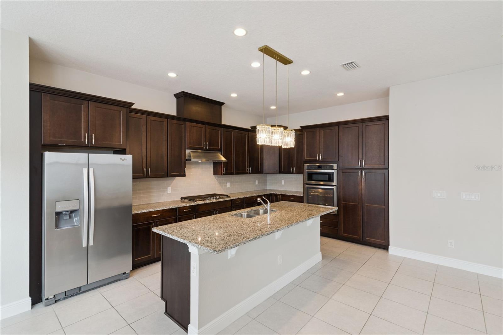 LAKESHORE PRESERVE PH 1 - Residential Lease