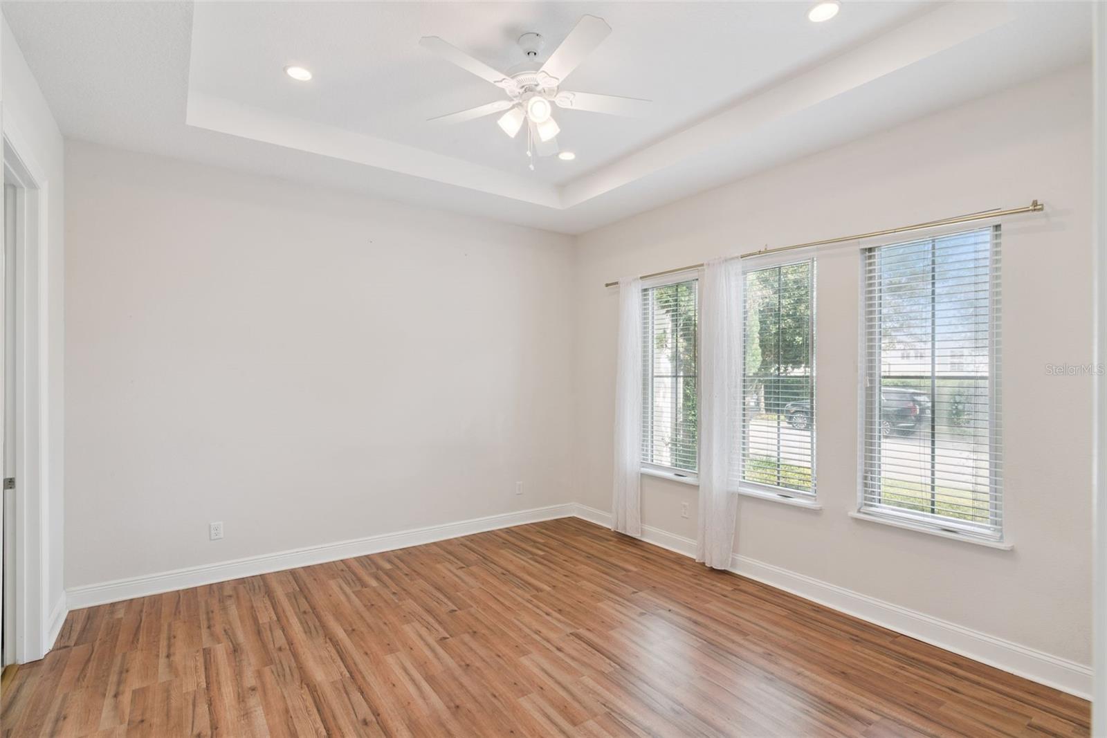 LAKESHORE PRESERVE PH 1 - Residential Lease