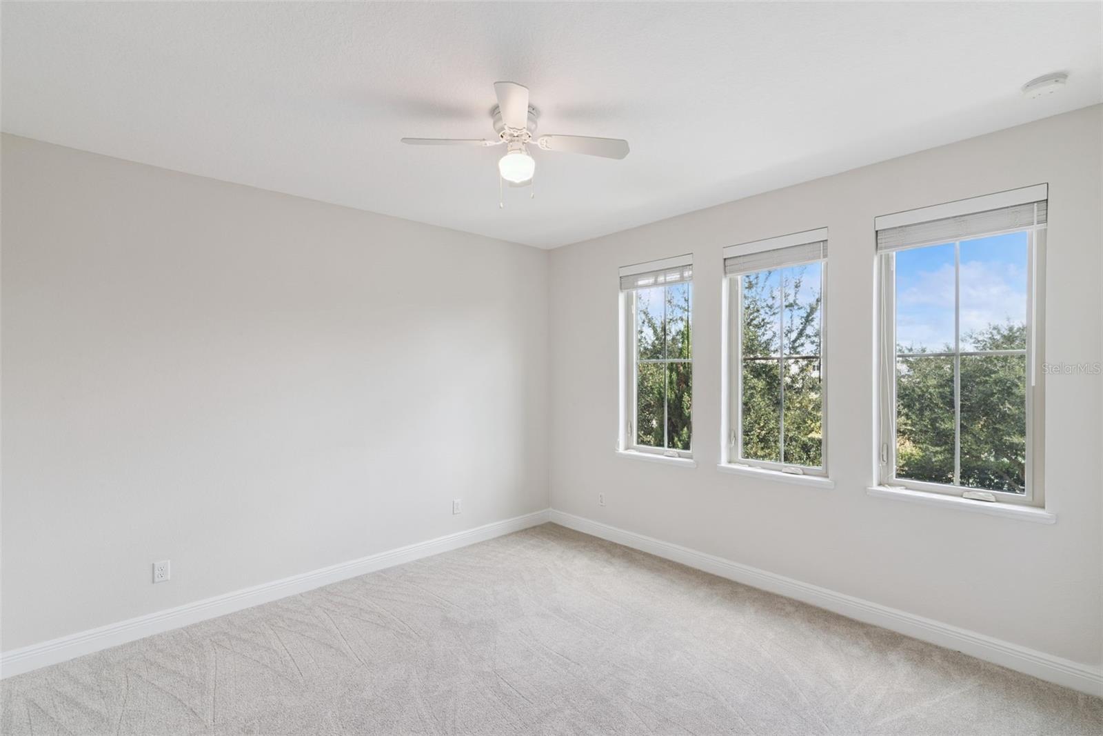 LAKESHORE PRESERVE PH 1 - Residential Lease