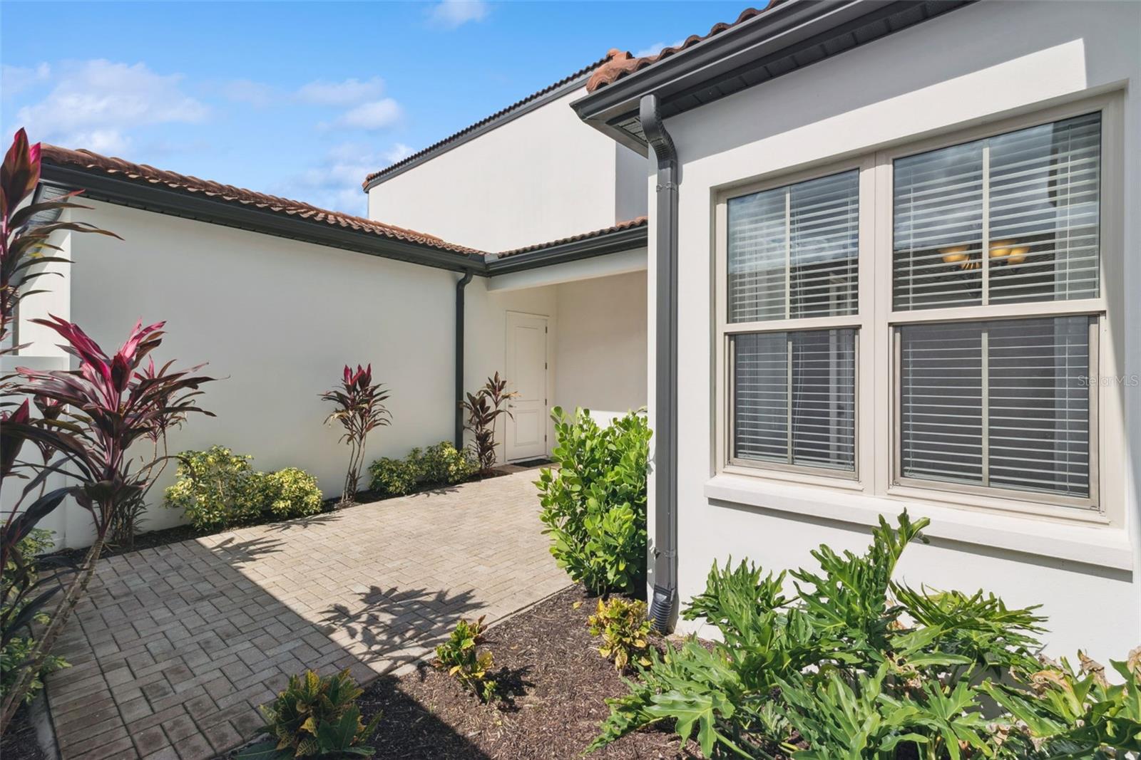 LAKESHORE PRESERVE PH 1 - Residential Lease