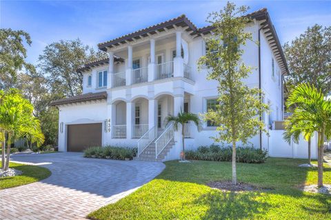 439 BAYVIEW DRIVE NE ST PETERSBURG FL 33704