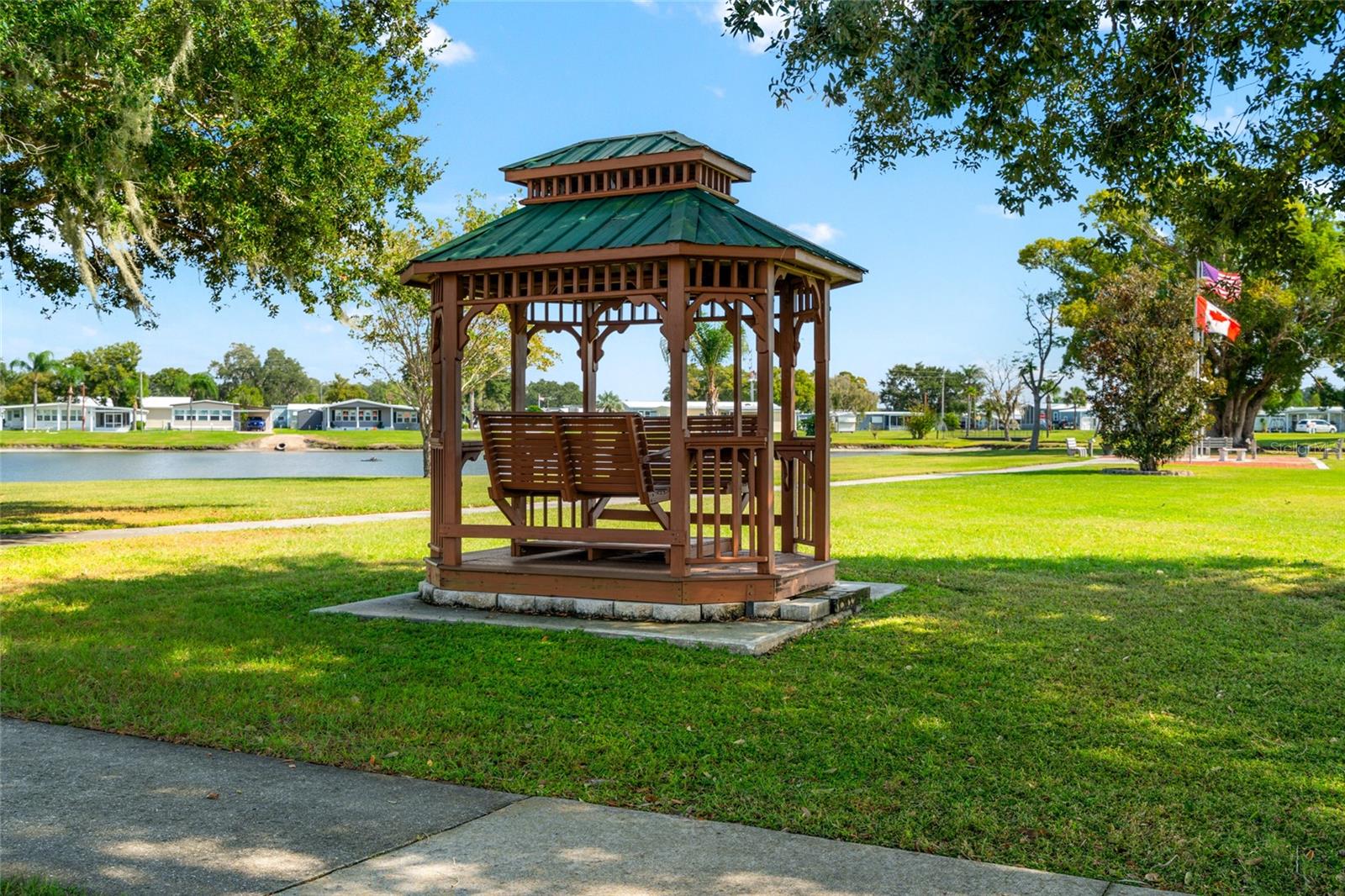 LAKE BETMAR ESTATES 2ND ADDN - Residential