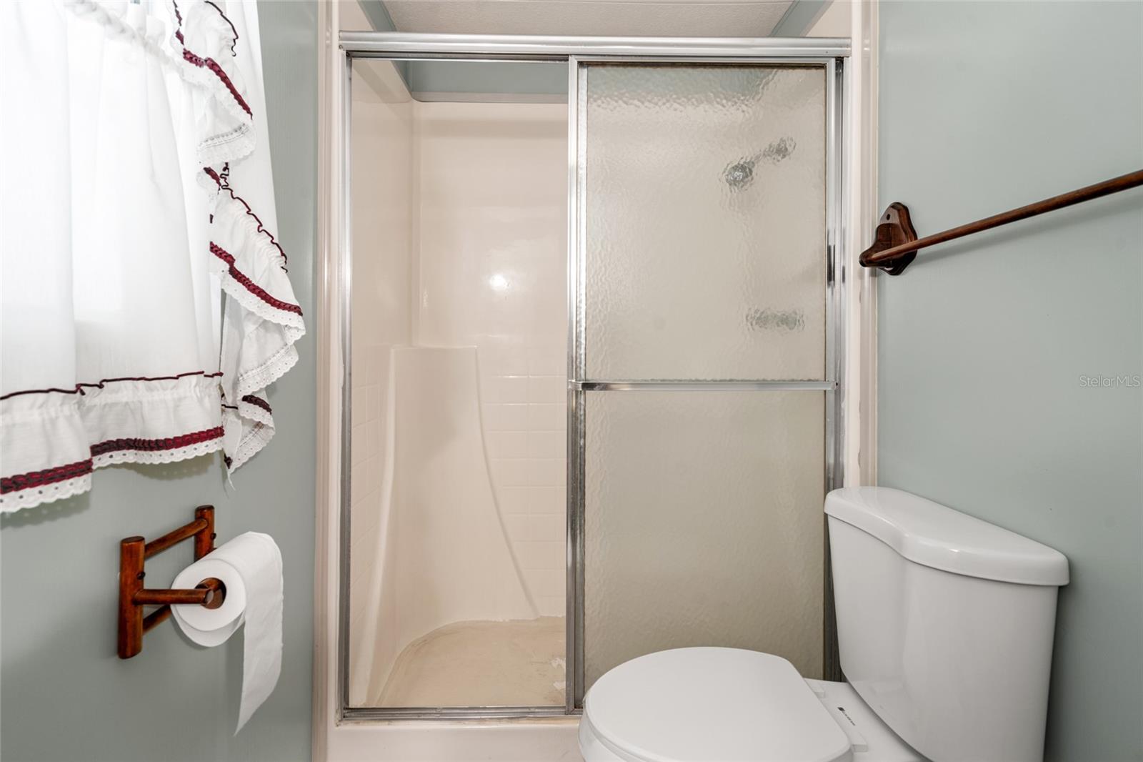 LAKE BETMAR ESTATES 2ND ADDN - Residential