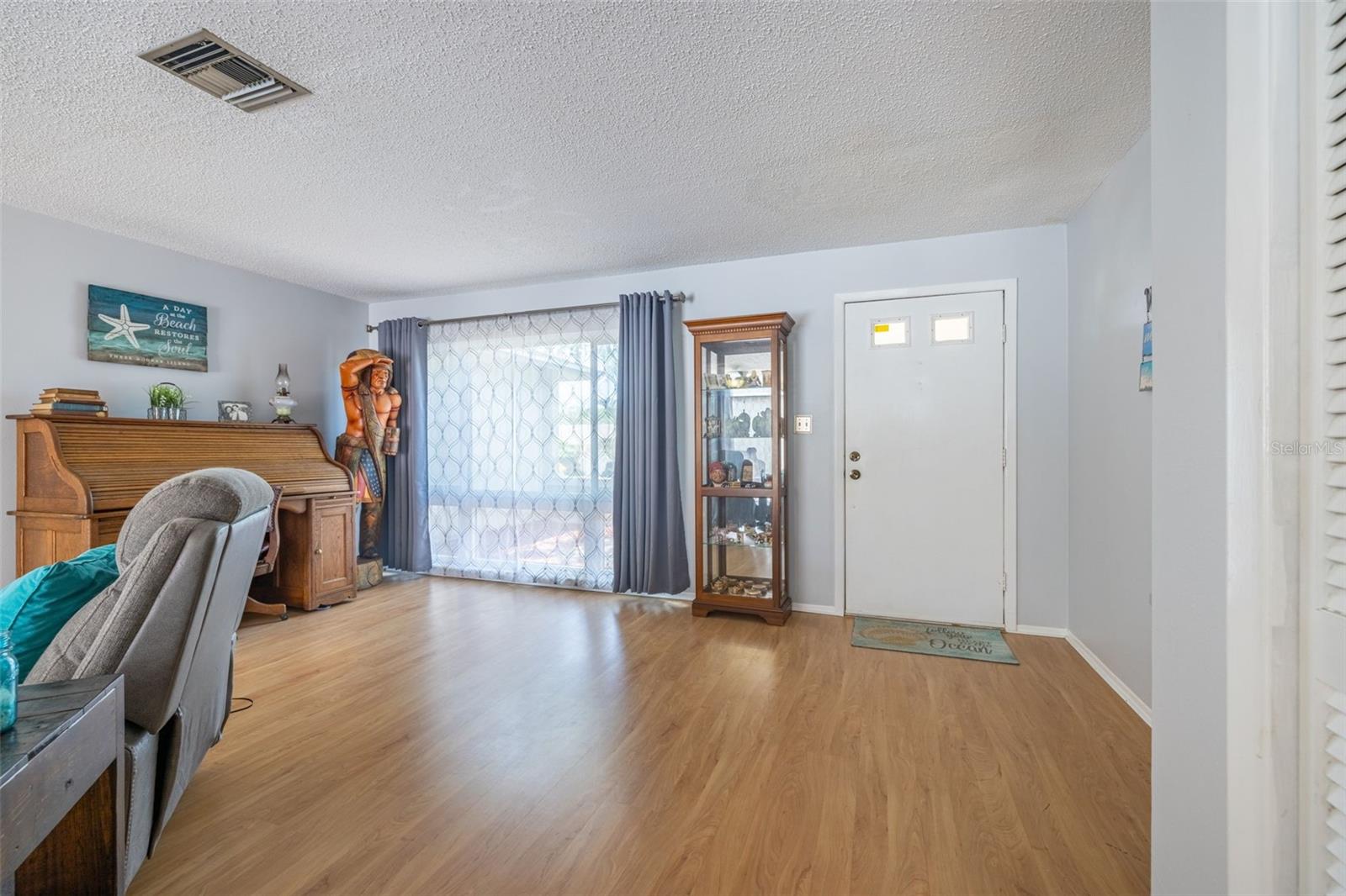 3437 DOVE HOLLOW COURT