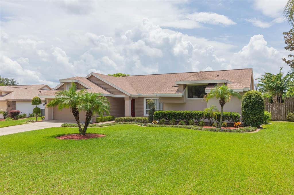 Photo of 1405 Oxfordshire Court, Brandon, FL 33510 (MLS # TB8536692)