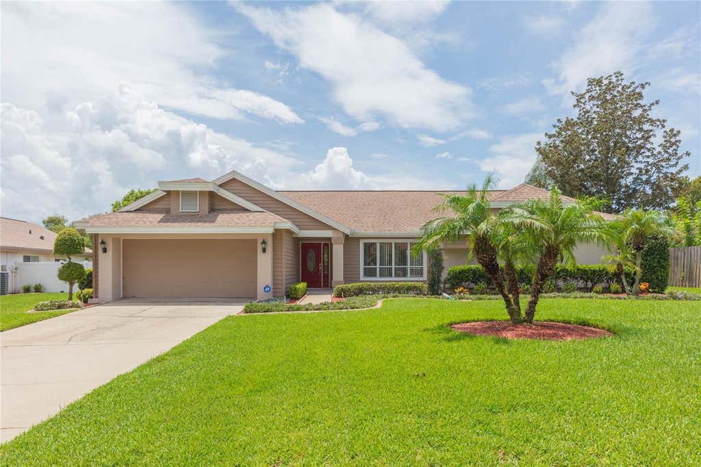Photo of 1405 Oxfordshire Court, Brandon, FL 33510 (MLS # TB8536692)