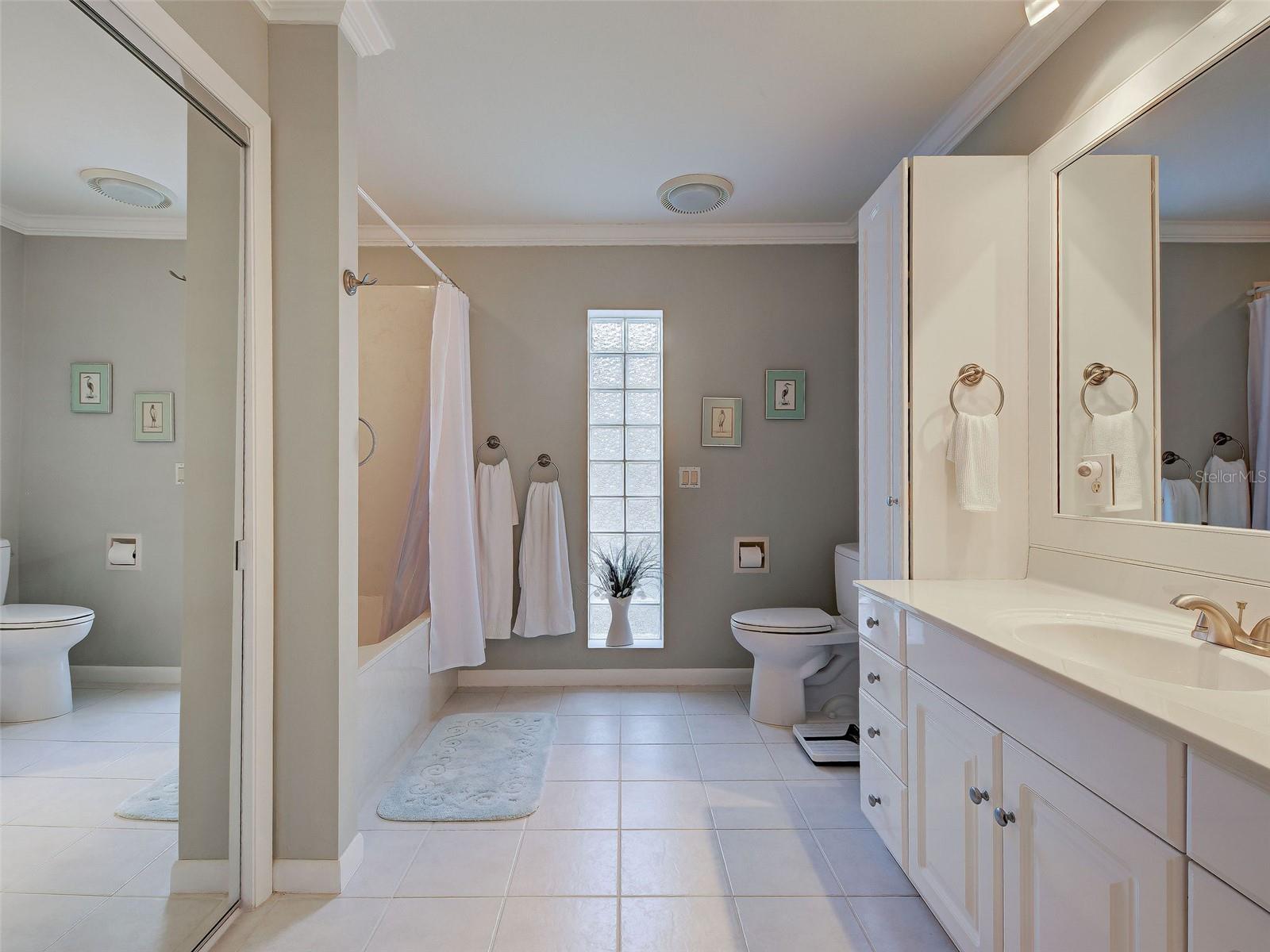 SOUTH VENEZIA PARK - Residential