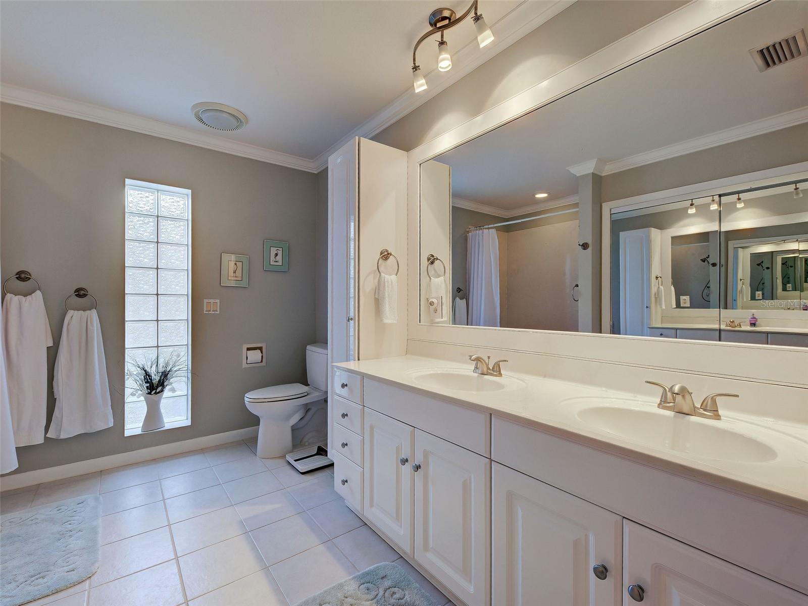 SOUTH VENEZIA PARK - Residential