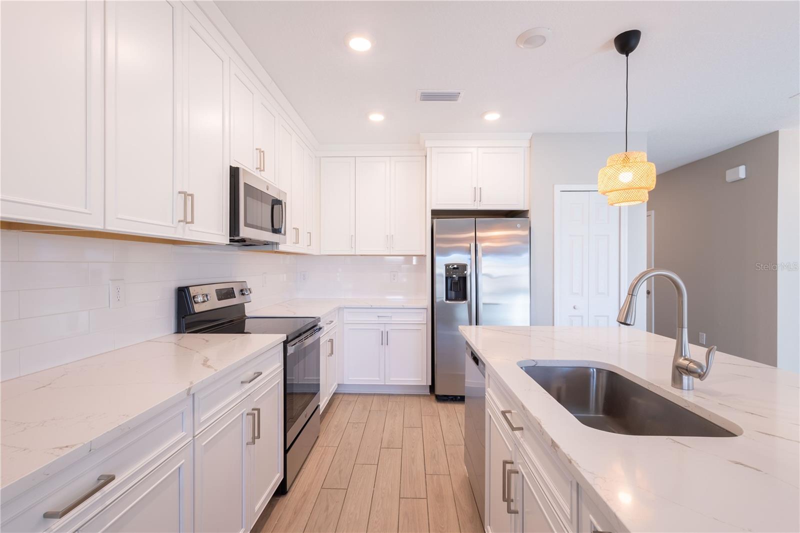 TREVESTA PH IIIC & IIID - Residential Lease