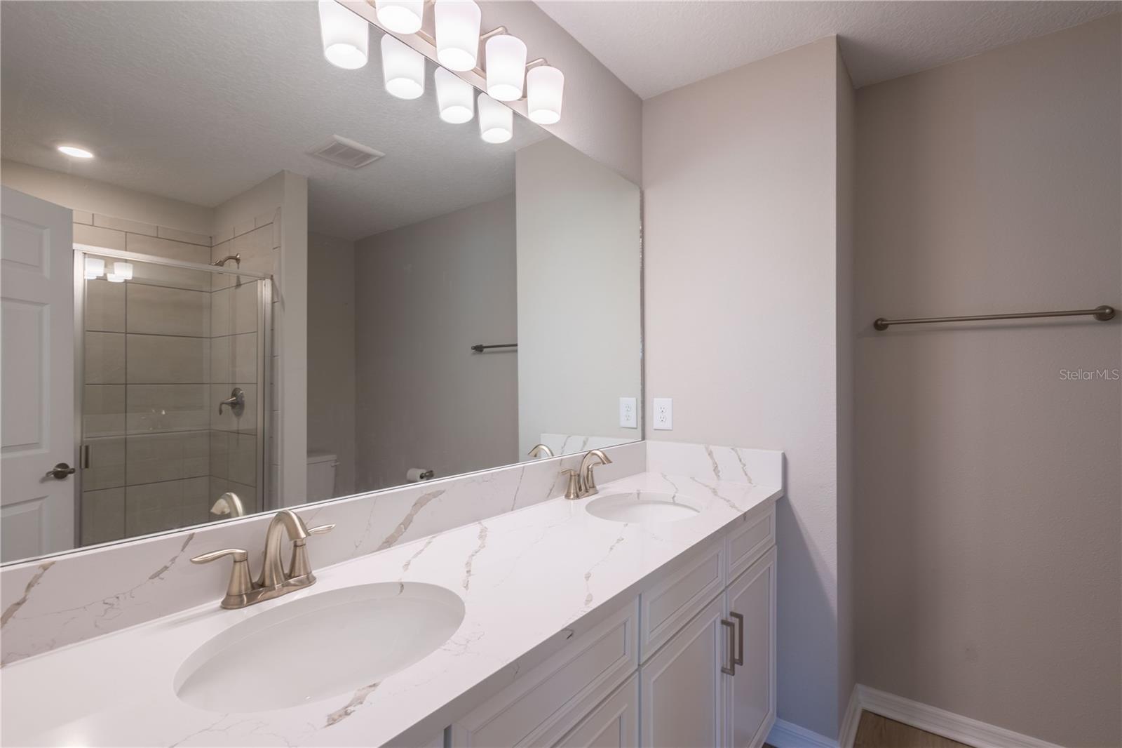 TREVESTA PH IIIC & IIID - Residential Lease