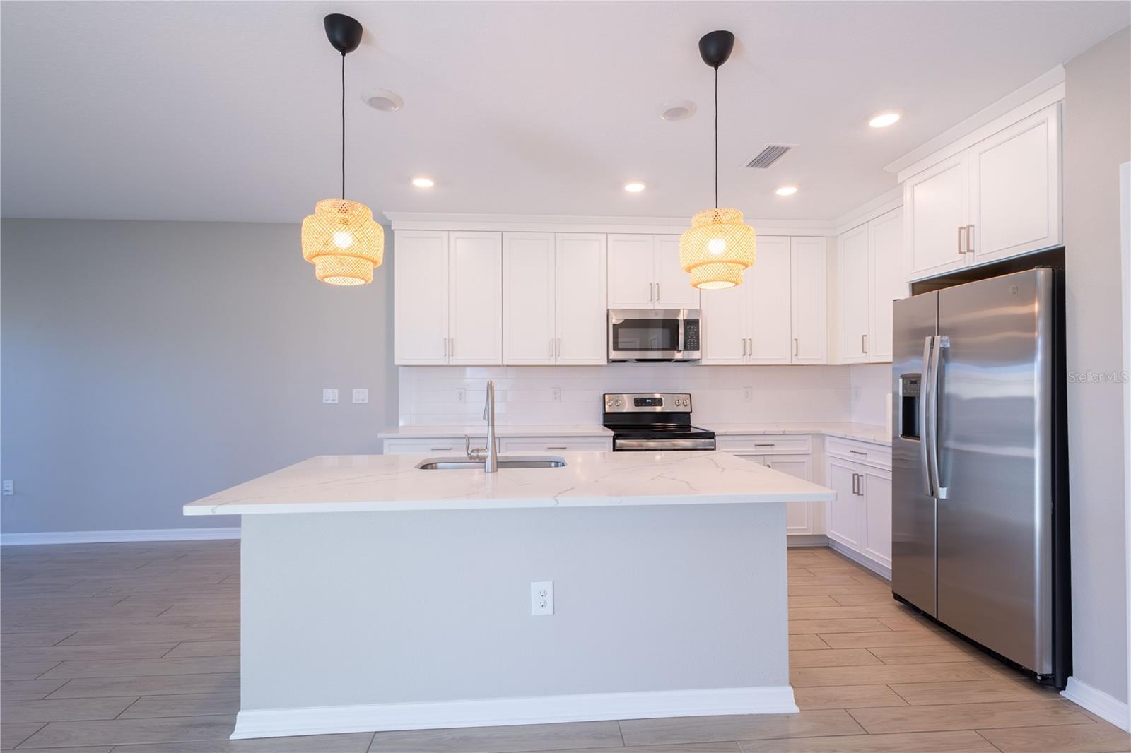 TREVESTA PH IIIC & IIID - Residential Lease