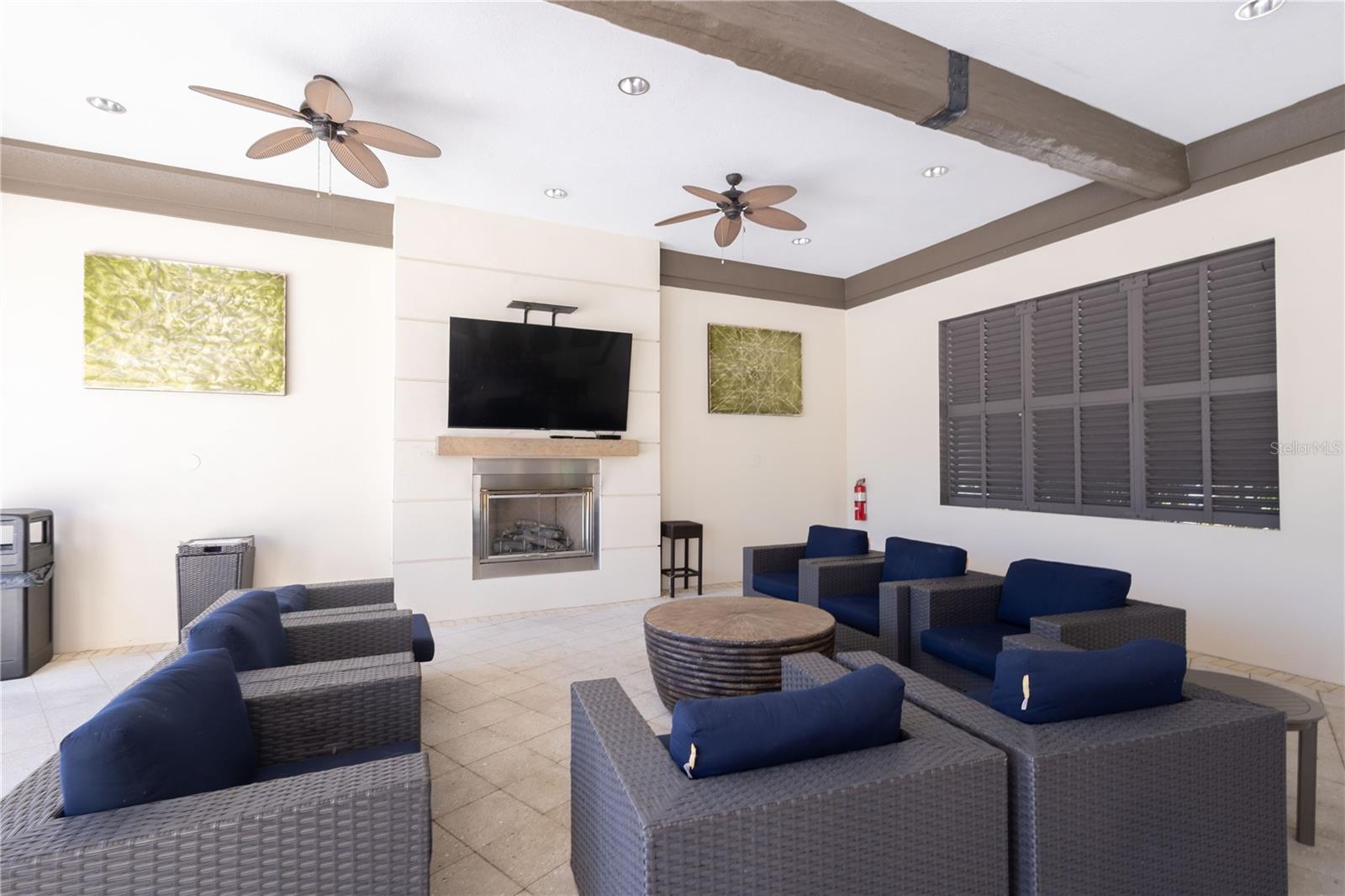 TREVESTA PH IIIC & IIID - Residential Lease