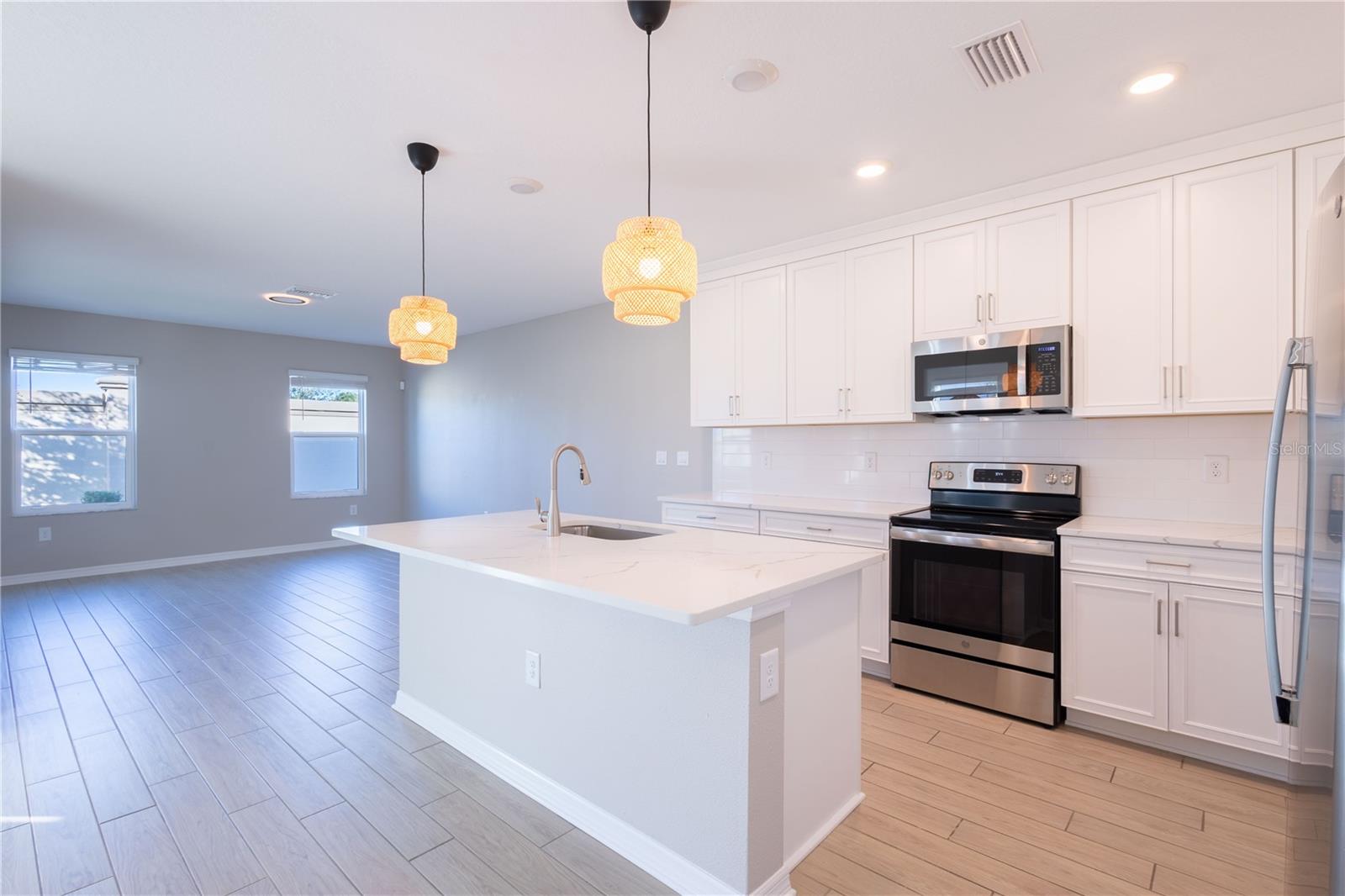 TREVESTA PH IIIC & IIID - Residential Lease