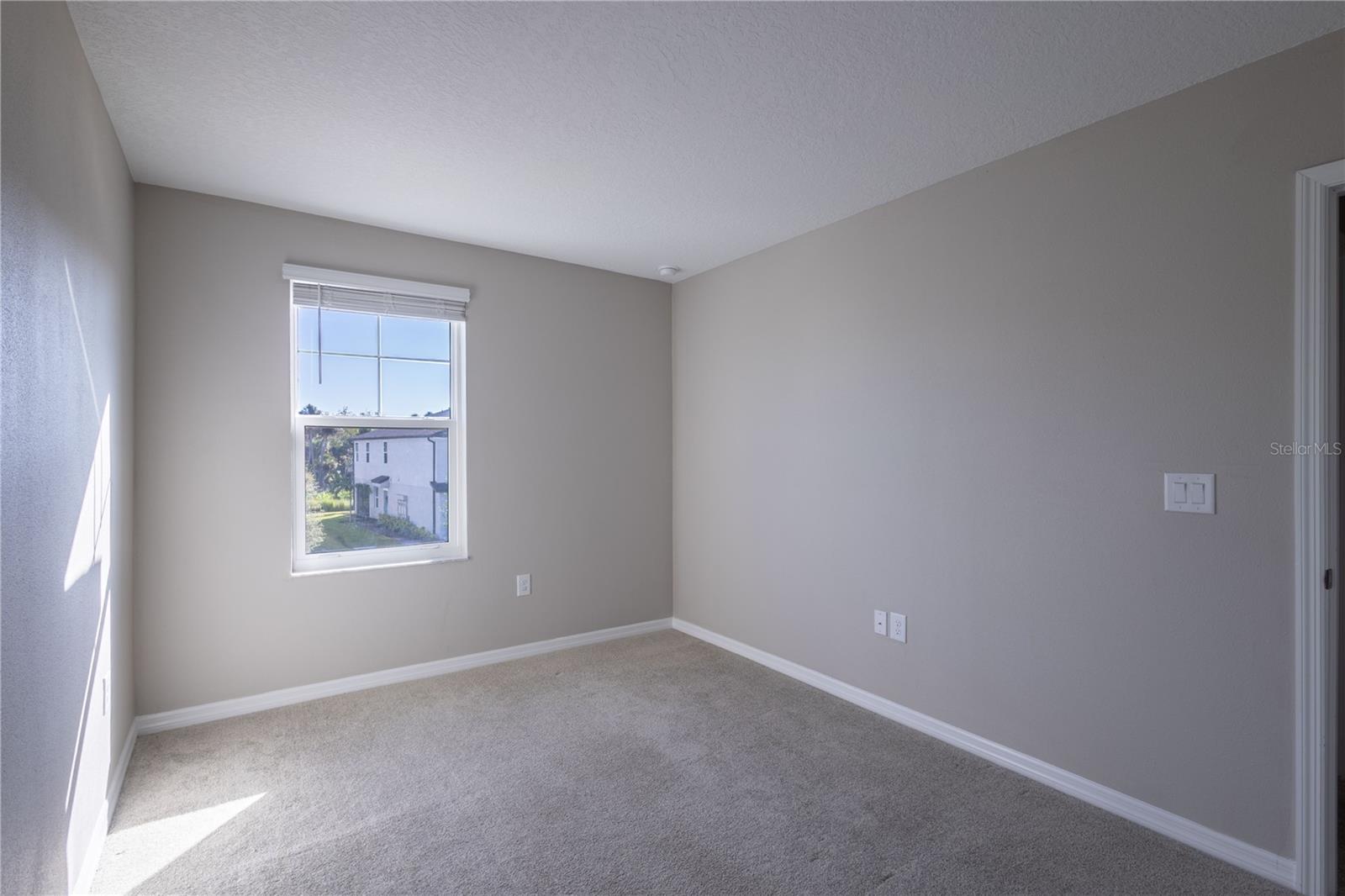 TREVESTA PH IIIC & IIID - Residential Lease