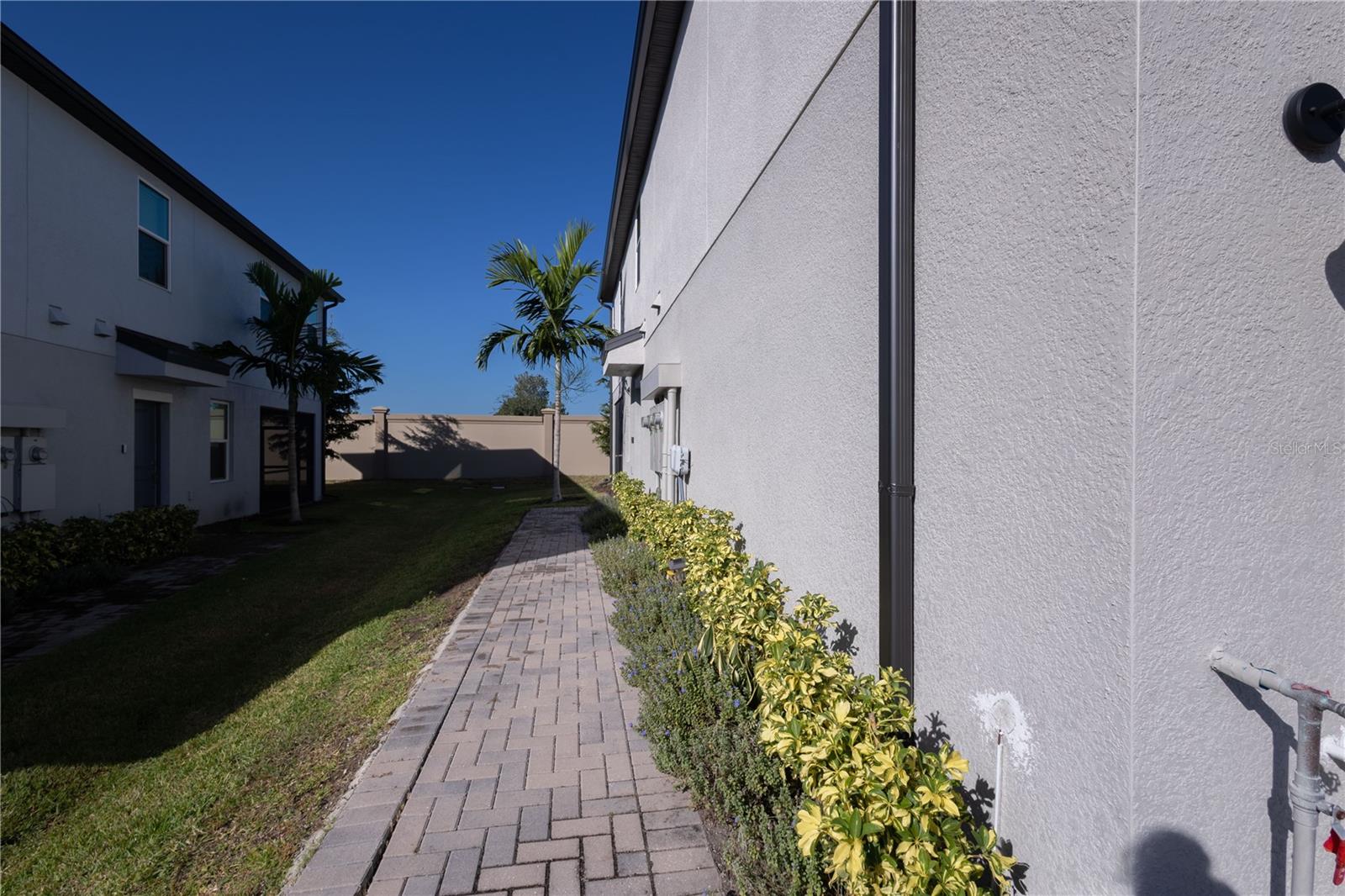 TREVESTA PH IIIC & IIID - Residential Lease