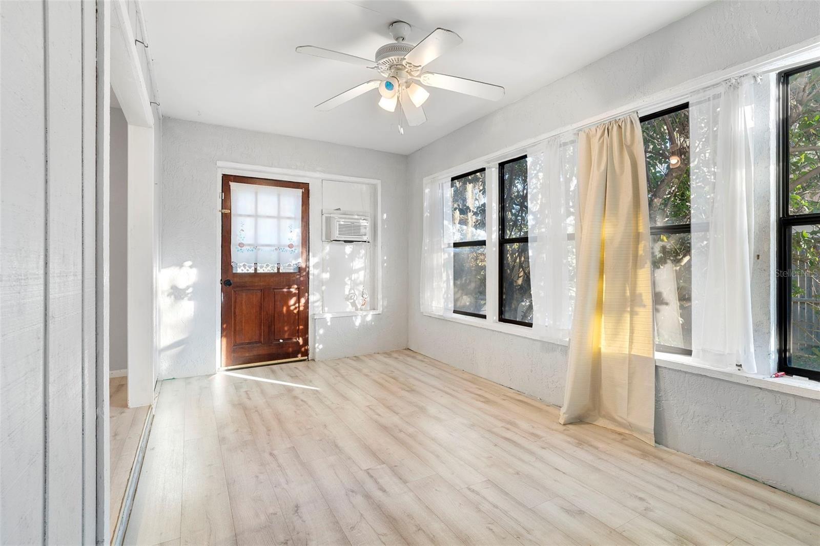 MAGNOLIA VILLAGE - Residential