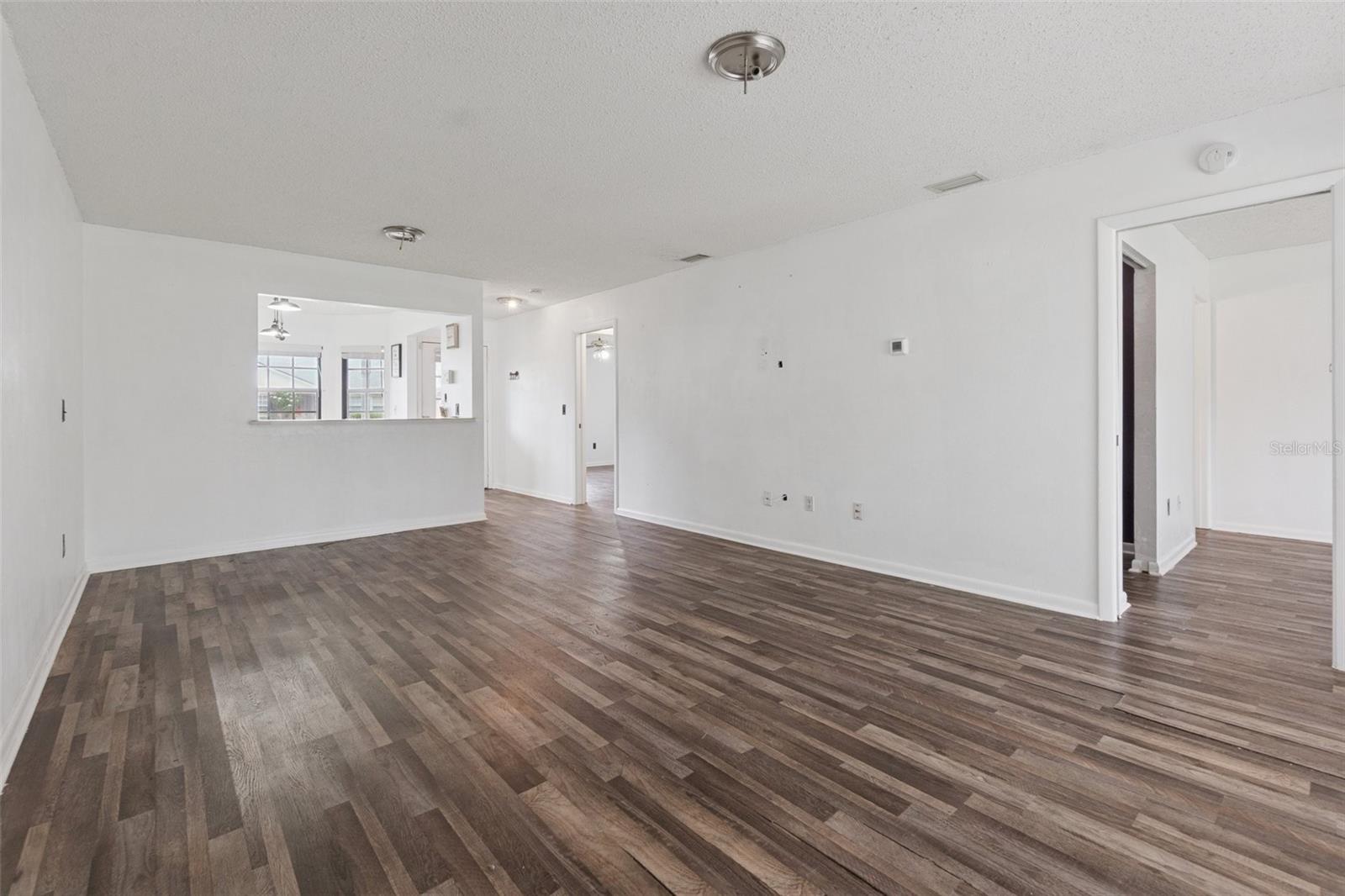 KINGS COLONY - Residential