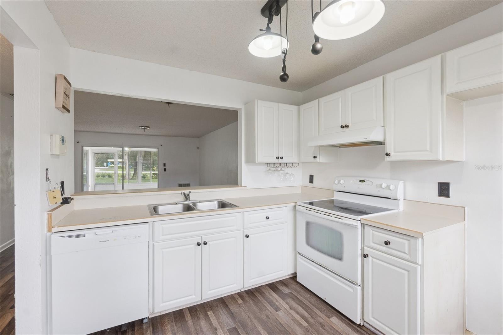 KINGS COLONY - Residential