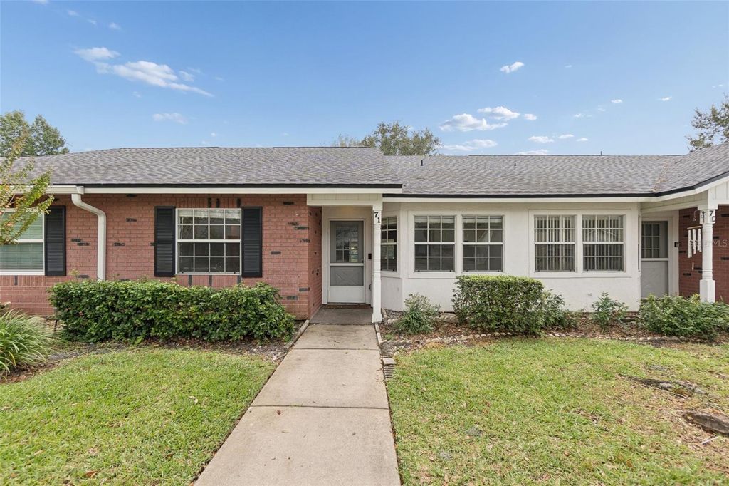 Photo of 71 Kings Colony Court S, Palm Coast, FL 32137 (MLS # FC313726)
