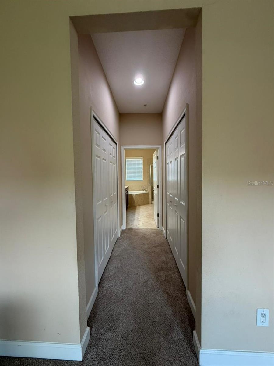 GRANDE OAKS AT HEATHROW - Residential