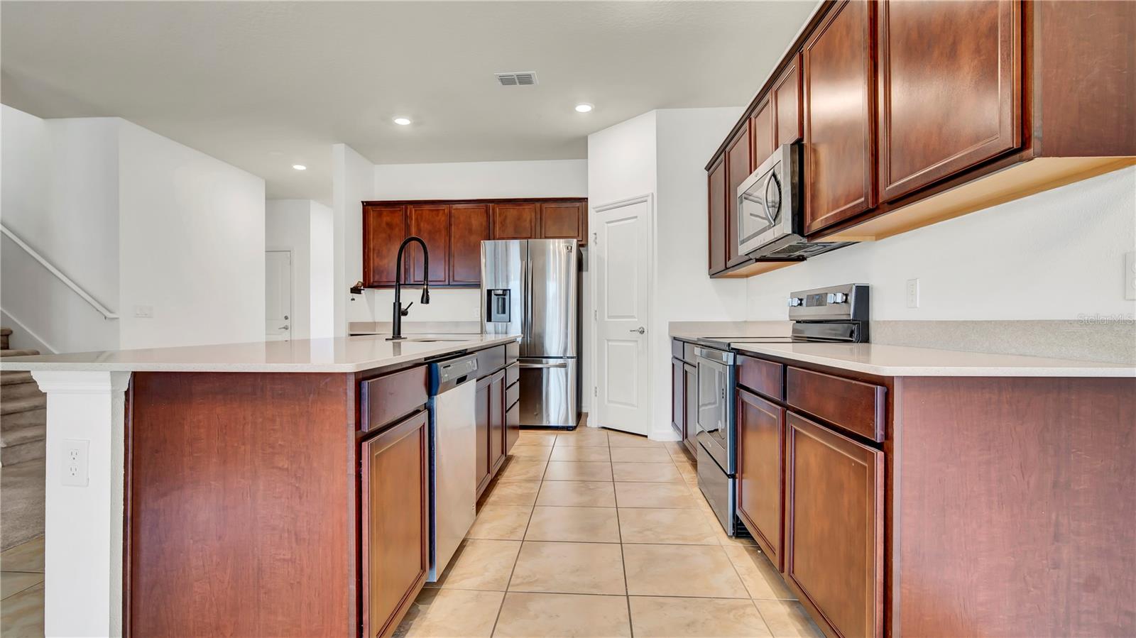 2203 BLUEBIRD PLACE