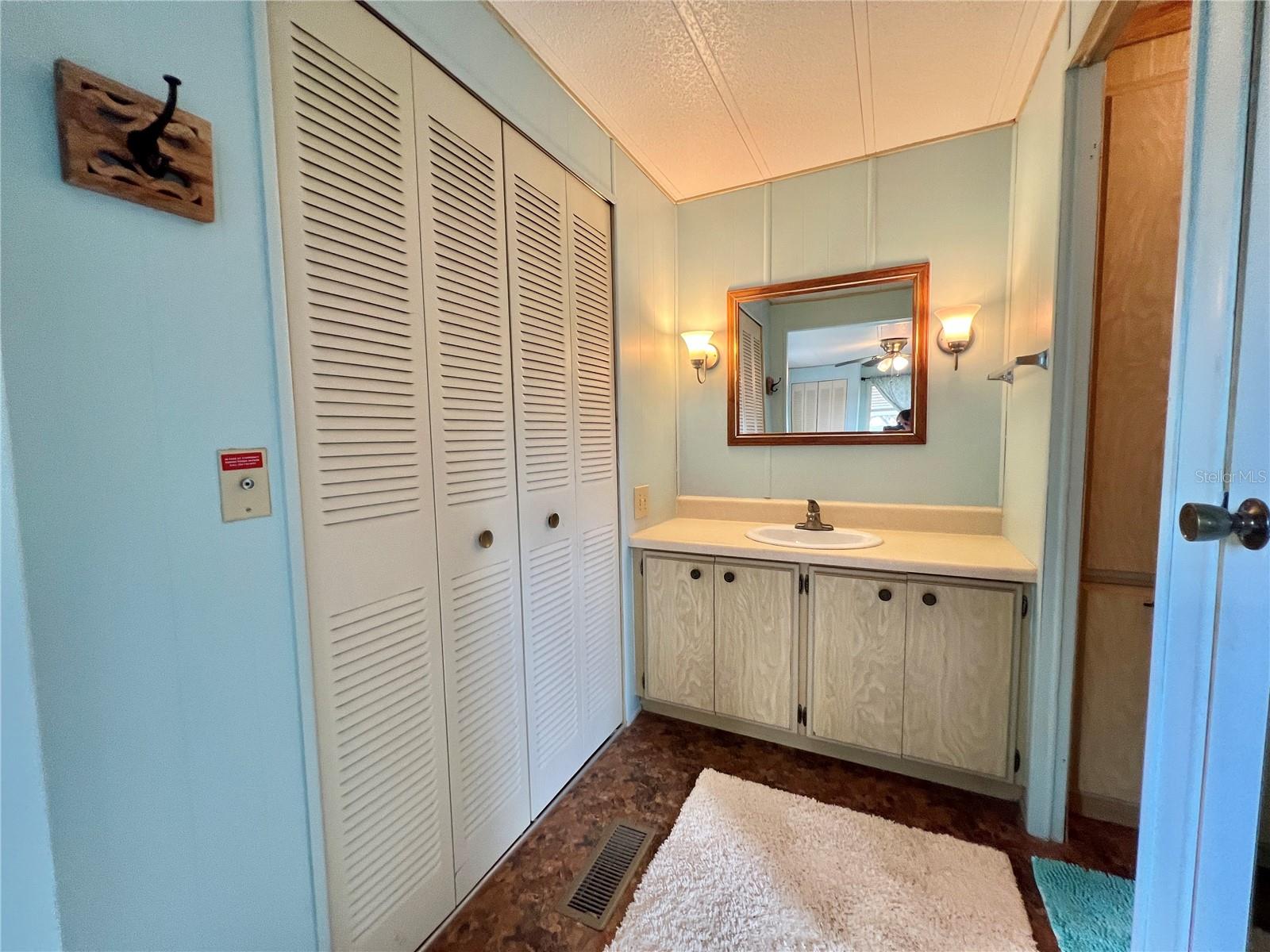 HAWTHORNE AT LEESBURG A COOP - Residential
