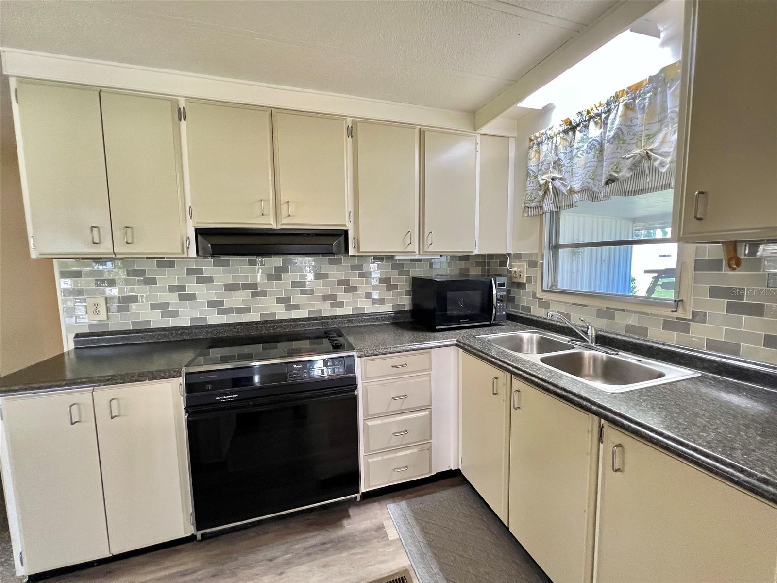 HAWTHORNE AT LEESBURG A COOP - Residential