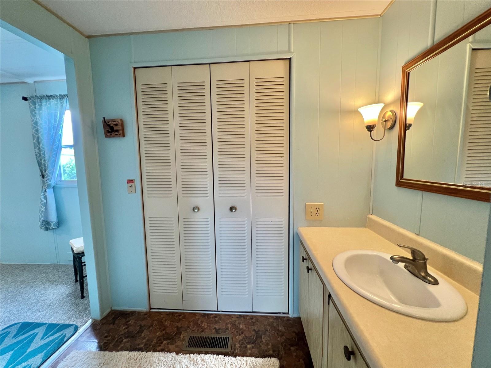 HAWTHORNE AT LEESBURG A COOP - Residential