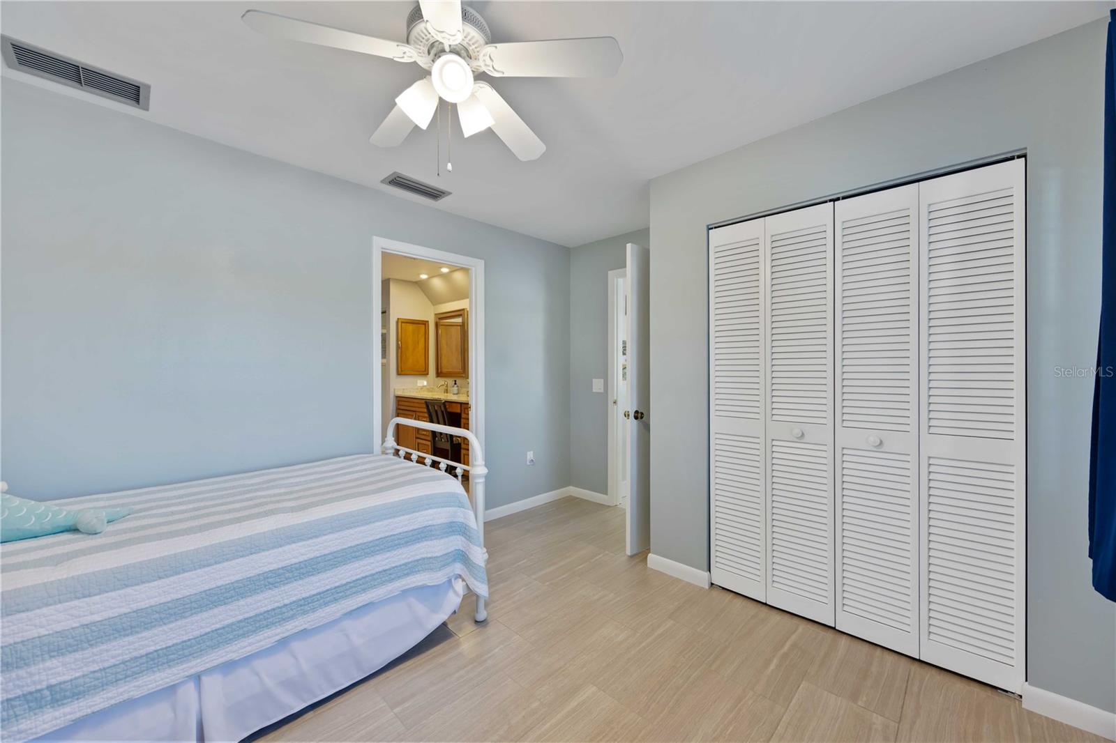 FOREST LAKES SOUTH - Residential