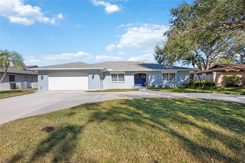 Photo of 4388 Pasadena Circle, Sarasota, FL 34233 (MLS # A4678385)