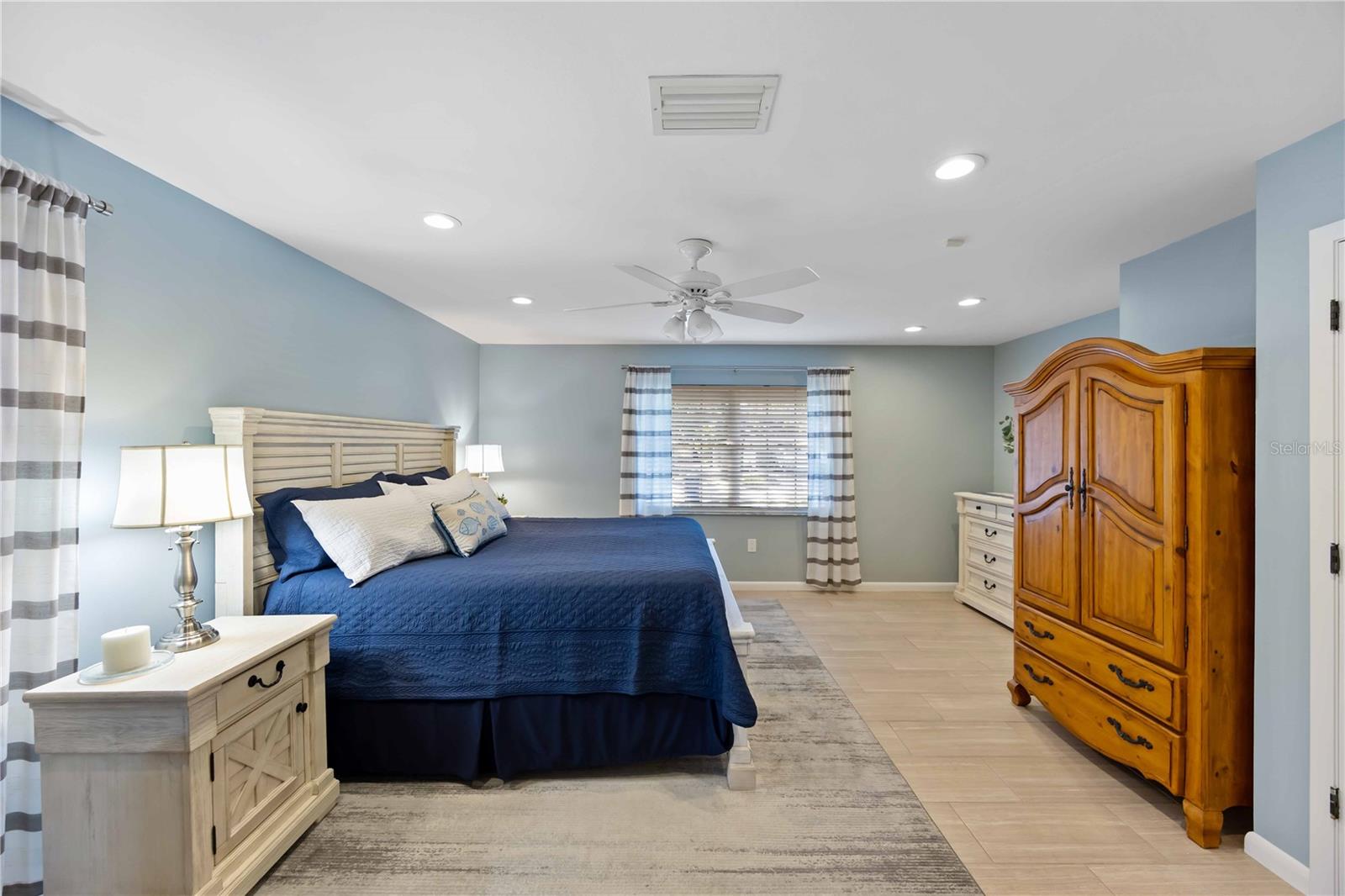 FOREST LAKES SOUTH - Residential