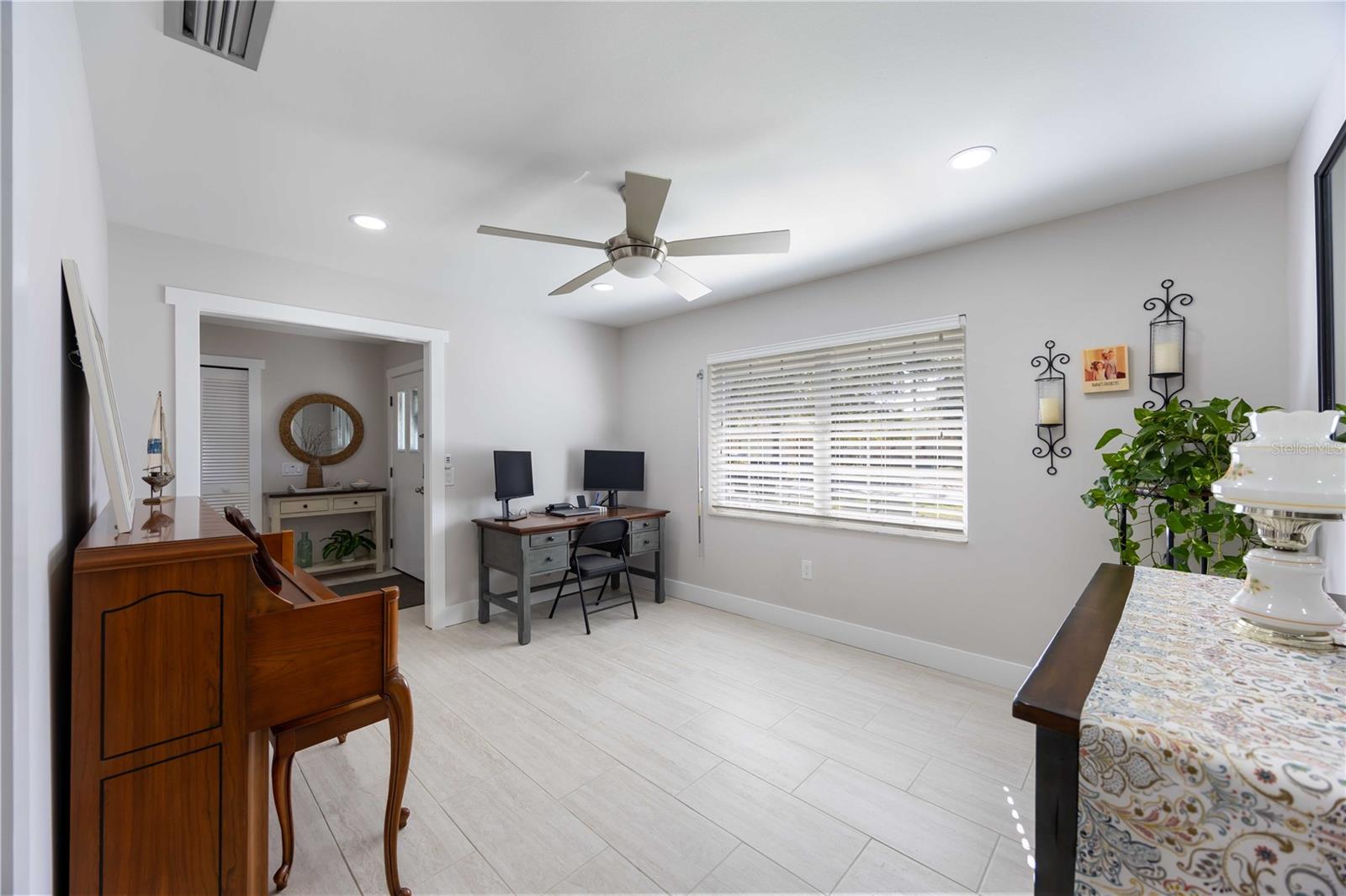 FOREST LAKES SOUTH - Residential